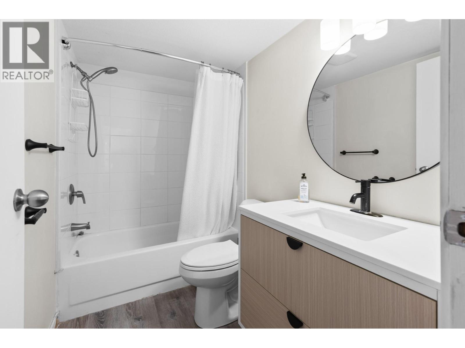 Picture for Unit #285, 3854 Gordon  Drive https://www.cirrealty.ca/reb/bc/4/10365734_28.jpg