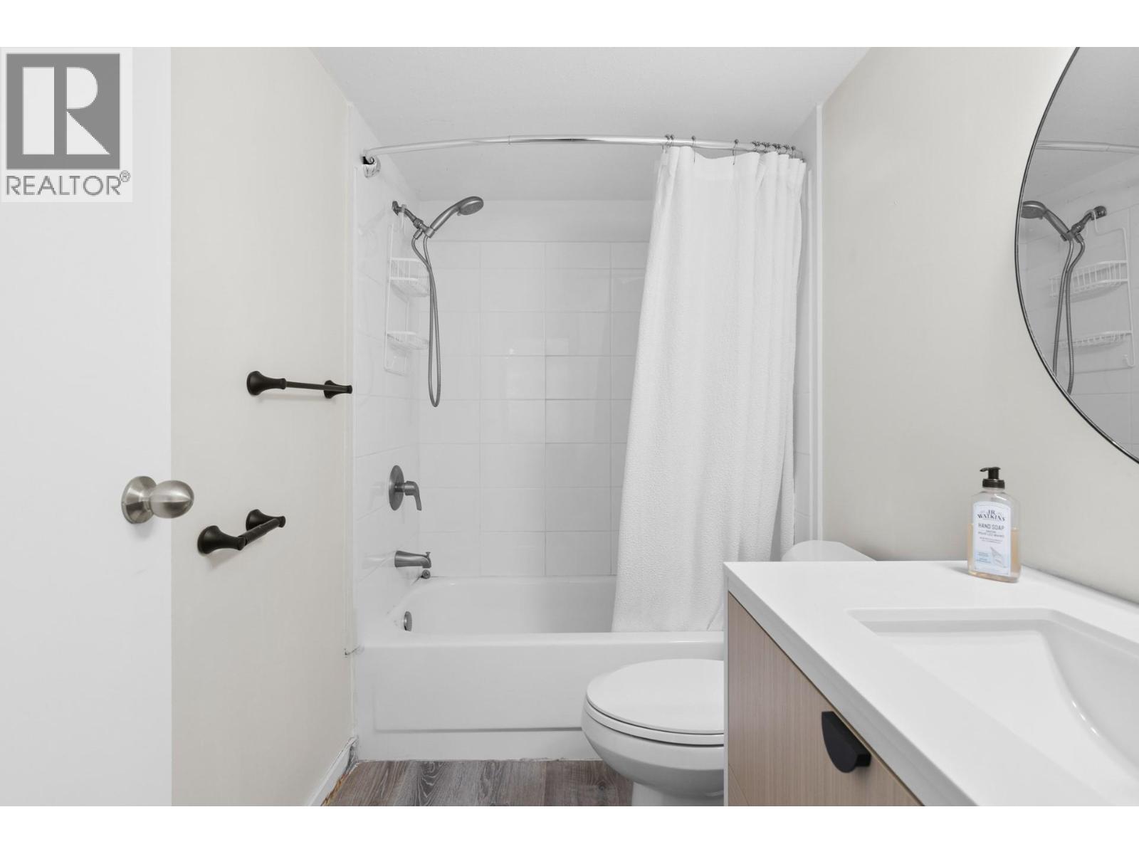 Picture for Unit #285, 3854 Gordon  Drive https://www.cirrealty.ca/reb/bc/4/10365734_29.jpg