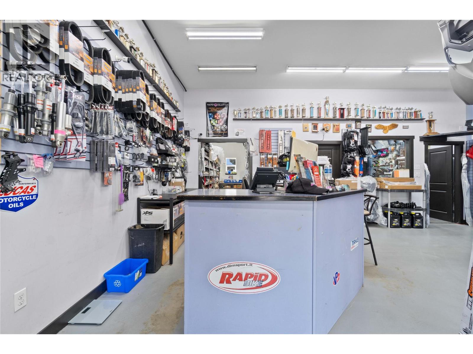 Picture for 725 Trans-Canada  Highway