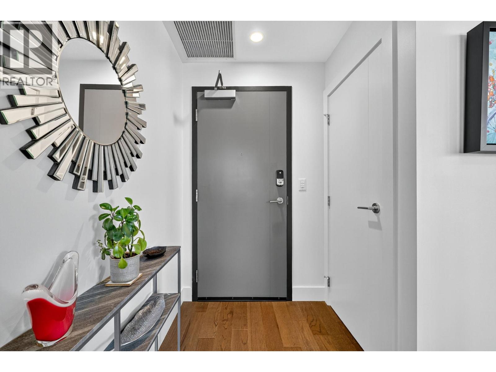 Picture for Unit #1605, 1191 SUNSET  Drive https://www.cirrealty.ca/reb/bc/4/10365904_30.jpg