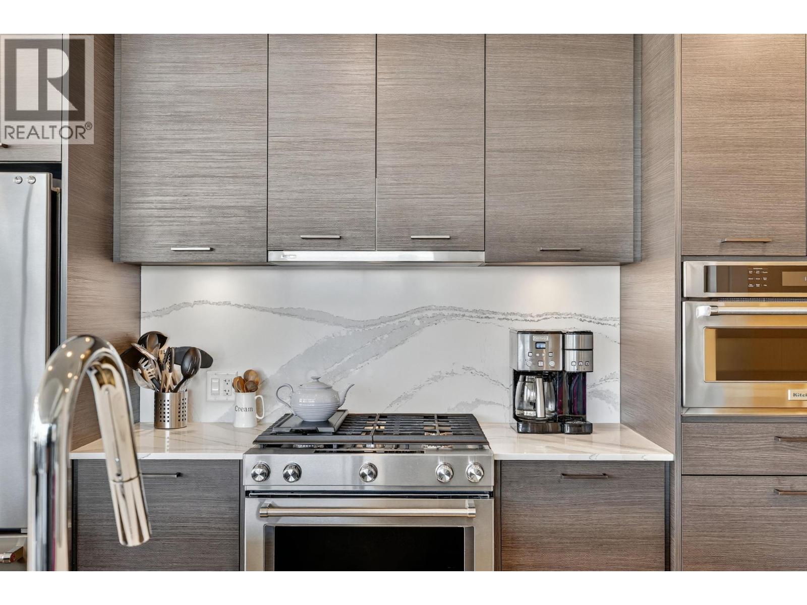 Picture for Unit #1605, 1191 SUNSET  Drive https://www.cirrealty.ca/reb/bc/4/10365904_7.jpg