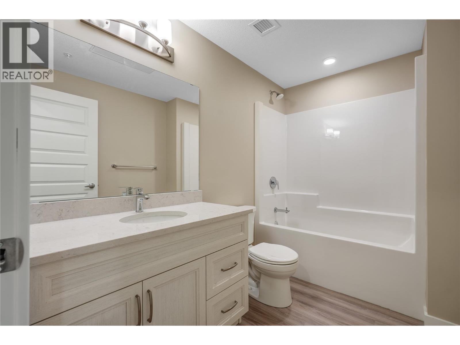 Picture for Unit #406, 5640 51st  Street https://www.cirrealty.ca/reb/bc/4/10366144_10.jpg