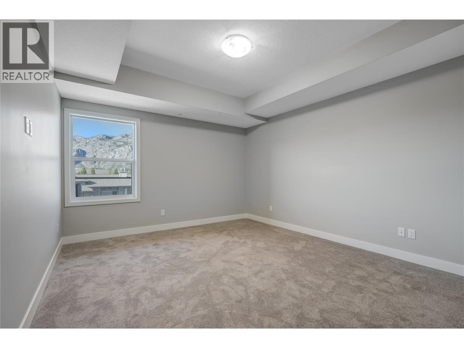 Picture for Unit #406, 5640 51st  Street https://www.cirrealty.ca/reb/bc/4/10366144_9.jpg