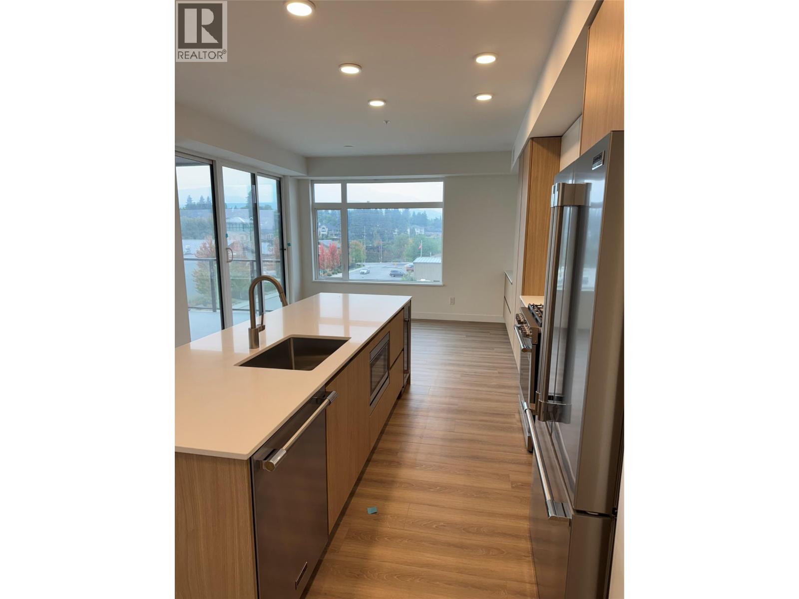 Picture for Unit #201, 2760 Olalla  Road https://www.cirrealty.ca/reb/bc/4/10366184_13.jpg