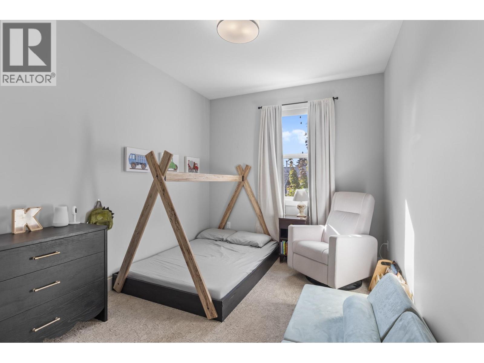 Picture for Unit #3, 796 Cawston  Avenue https://www.cirrealty.ca/reb/bc/4/10366244_15.jpg