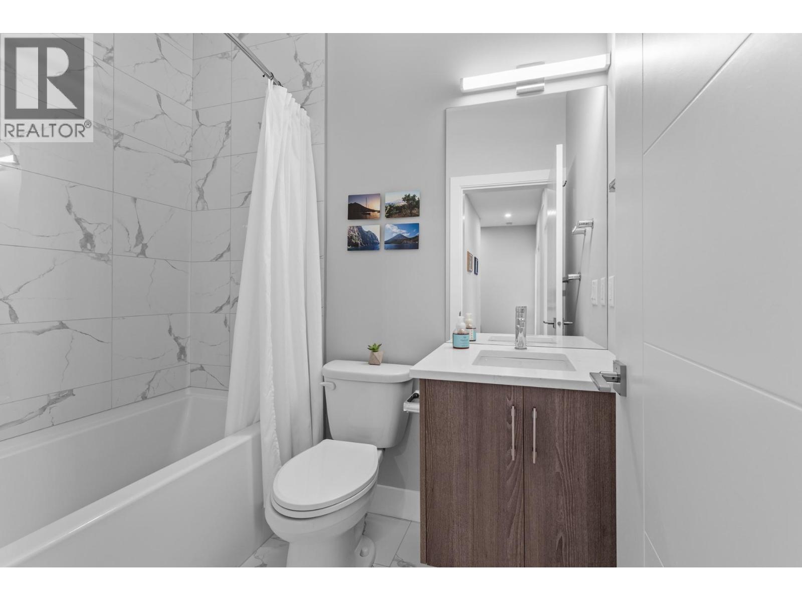 Picture for Unit #3, 796 Cawston  Avenue https://www.cirrealty.ca/reb/bc/4/10366244_18.jpg