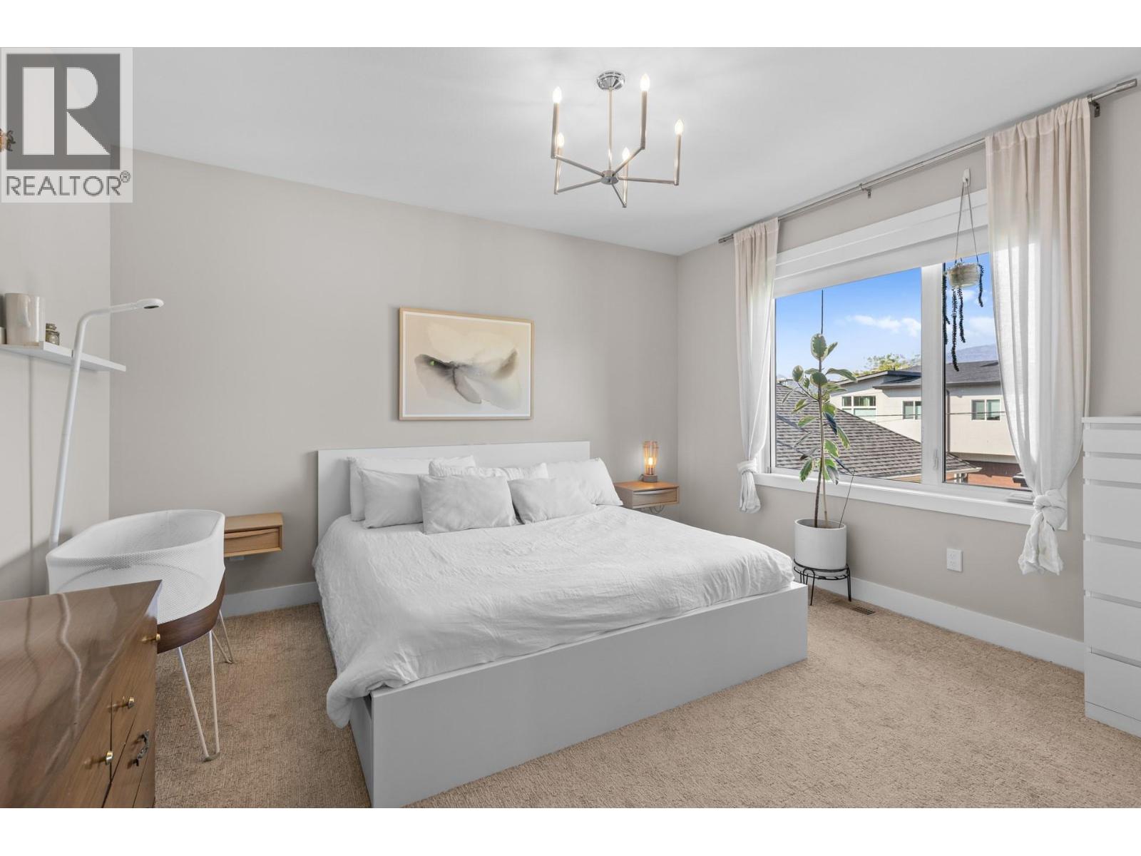 Picture for Unit #3, 796 Cawston  Avenue https://www.cirrealty.ca/reb/bc/4/10366244_19.jpg