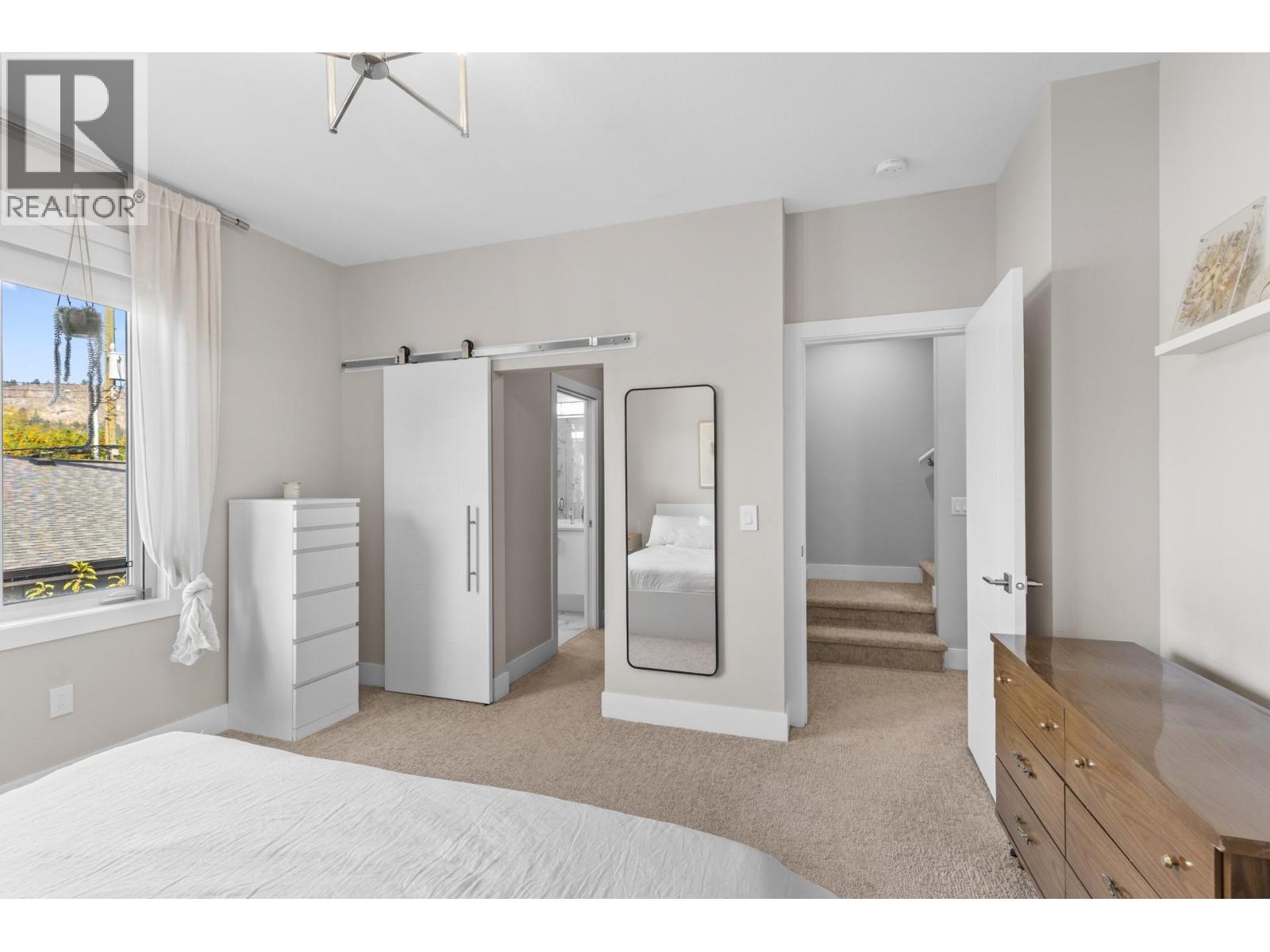 Picture for Unit #3, 796 Cawston  Avenue https://www.cirrealty.ca/reb/bc/4/10366244_20.jpg