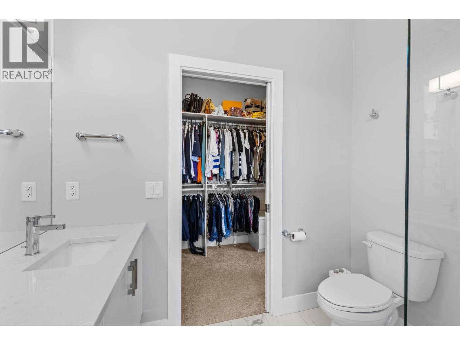 Picture for Unit #3, 796 Cawston  Avenue https://www.cirrealty.ca/reb/bc/4/10366244_22.jpg