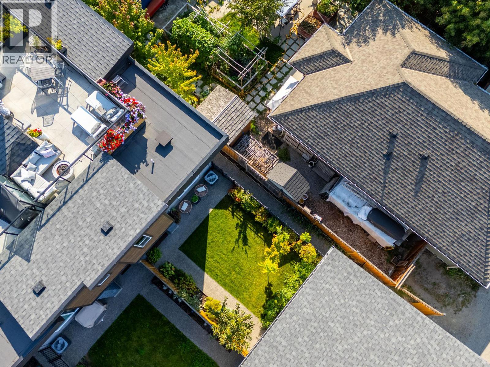 Picture for Unit #3, 796 Cawston  Avenue https://www.cirrealty.ca/reb/bc/4/10366244_34.jpg