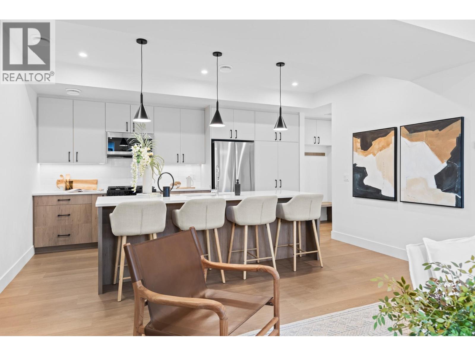 Picture for Unit #4, 1463 Inkar  Road https://www.cirrealty.ca/reb/bc/4/10366264_12.jpg