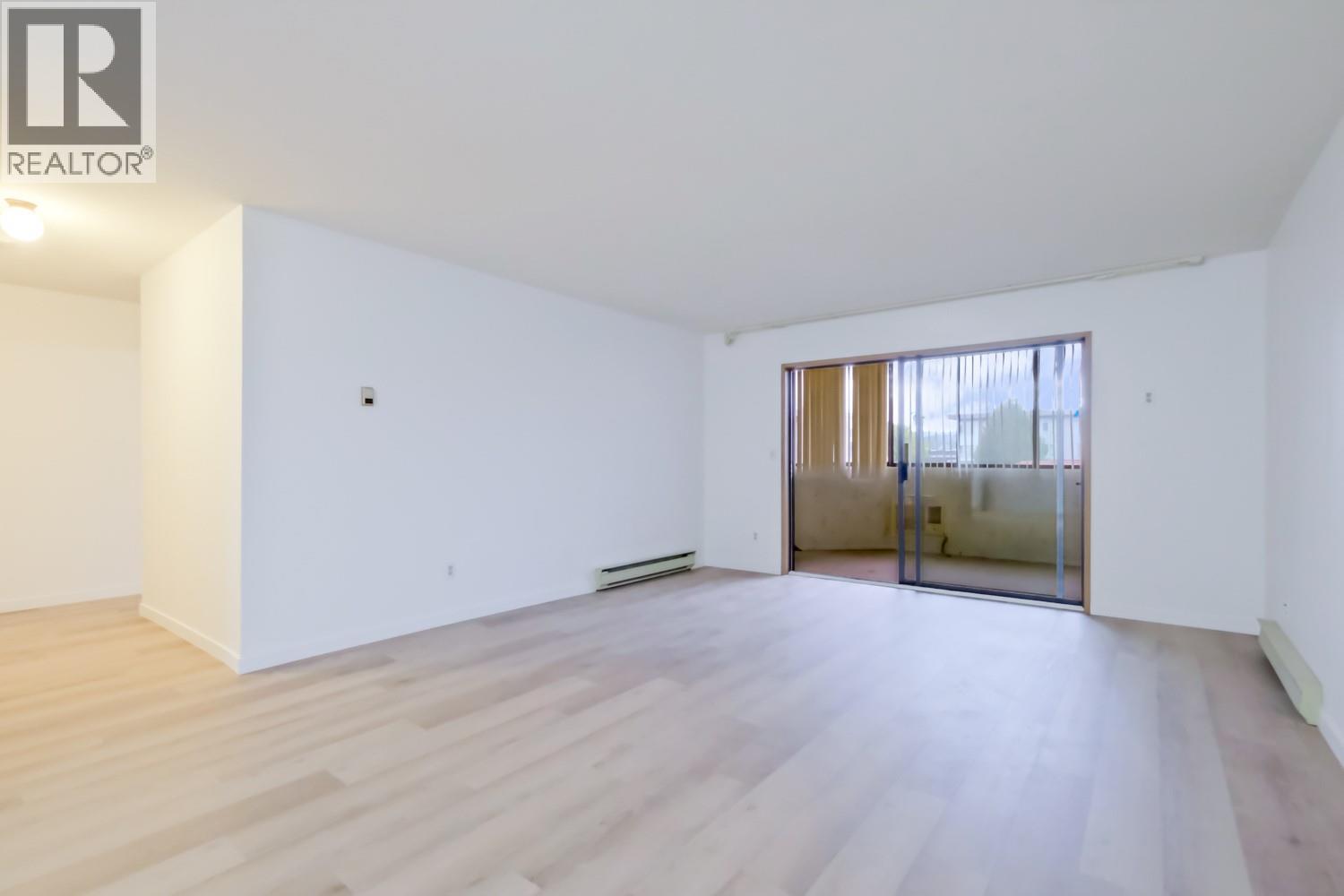 Picture for Unit #105, 2110 Hoy  Street https://www.cirrealty.ca/reb/bc/4/10366294_9.jpg