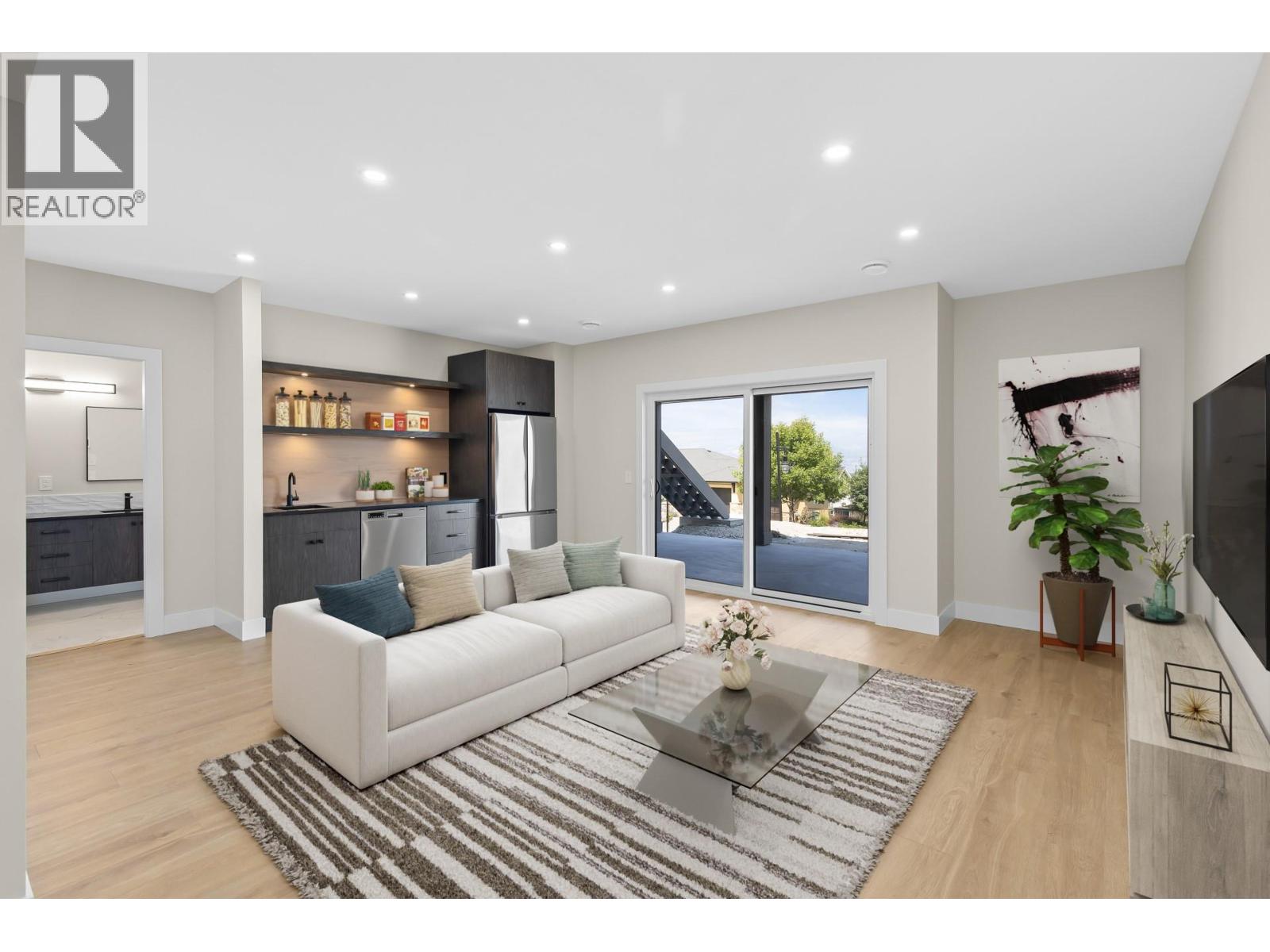 Picture for 4964 Bucktail  Lane https://www.cirrealty.ca/reb/bc/4/10366374_36.jpg