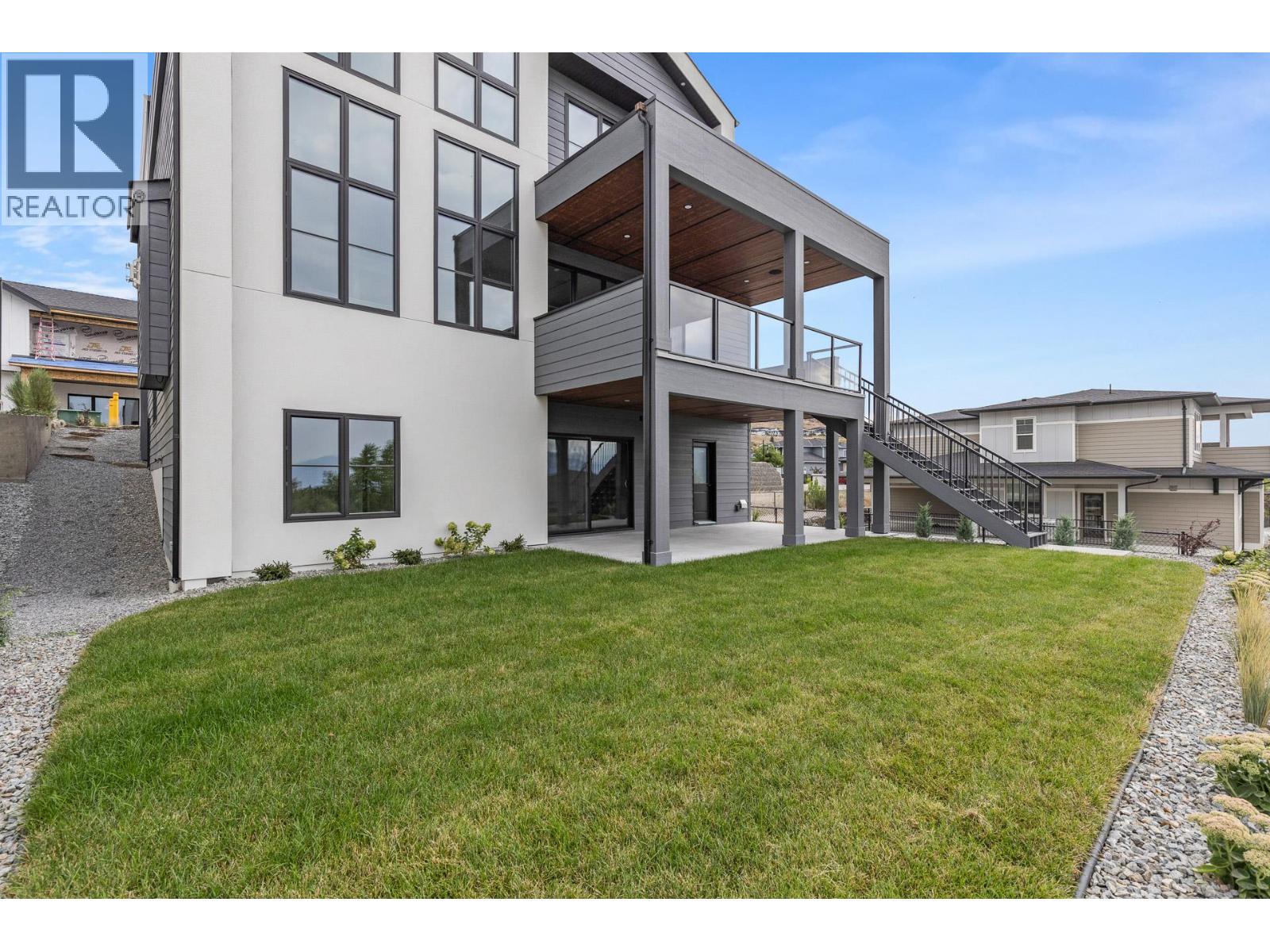 Picture for 4964 Bucktail  Lane https://www.cirrealty.ca/reb/bc/4/10366374_45.jpg