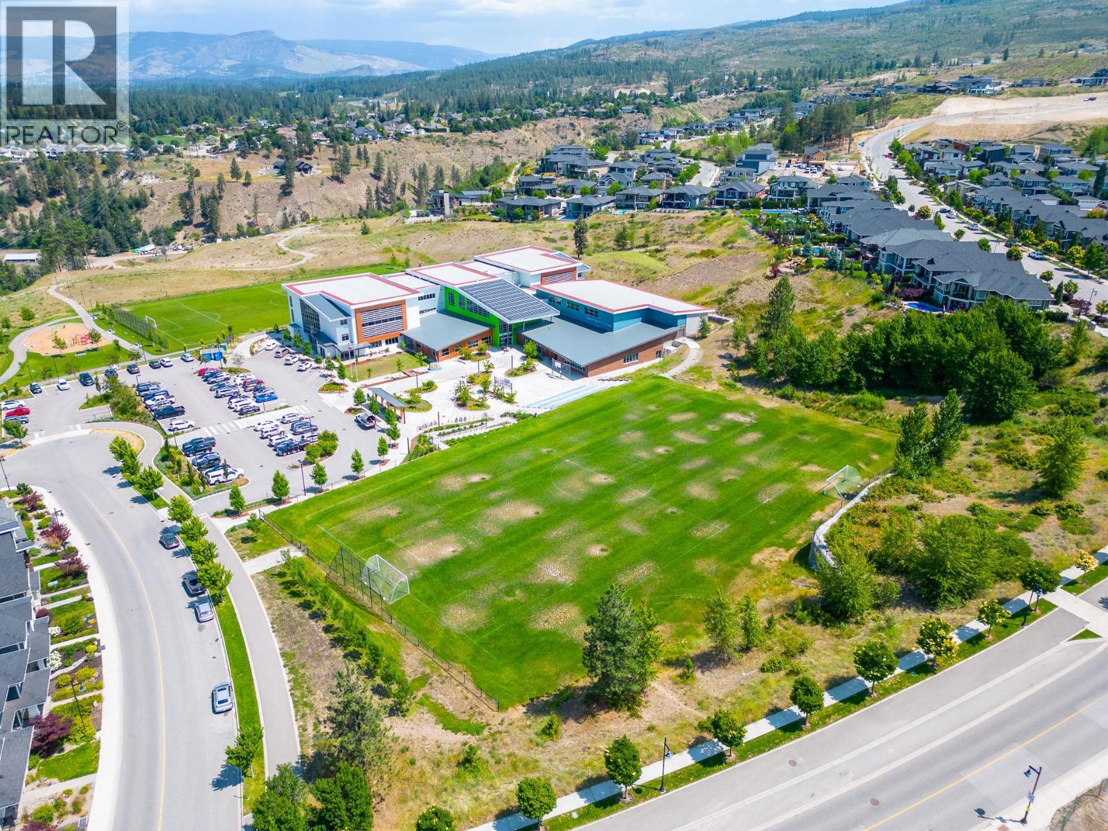 Picture for 4964 Bucktail  Lane https://www.cirrealty.ca/reb/bc/4/10366374_48.jpg