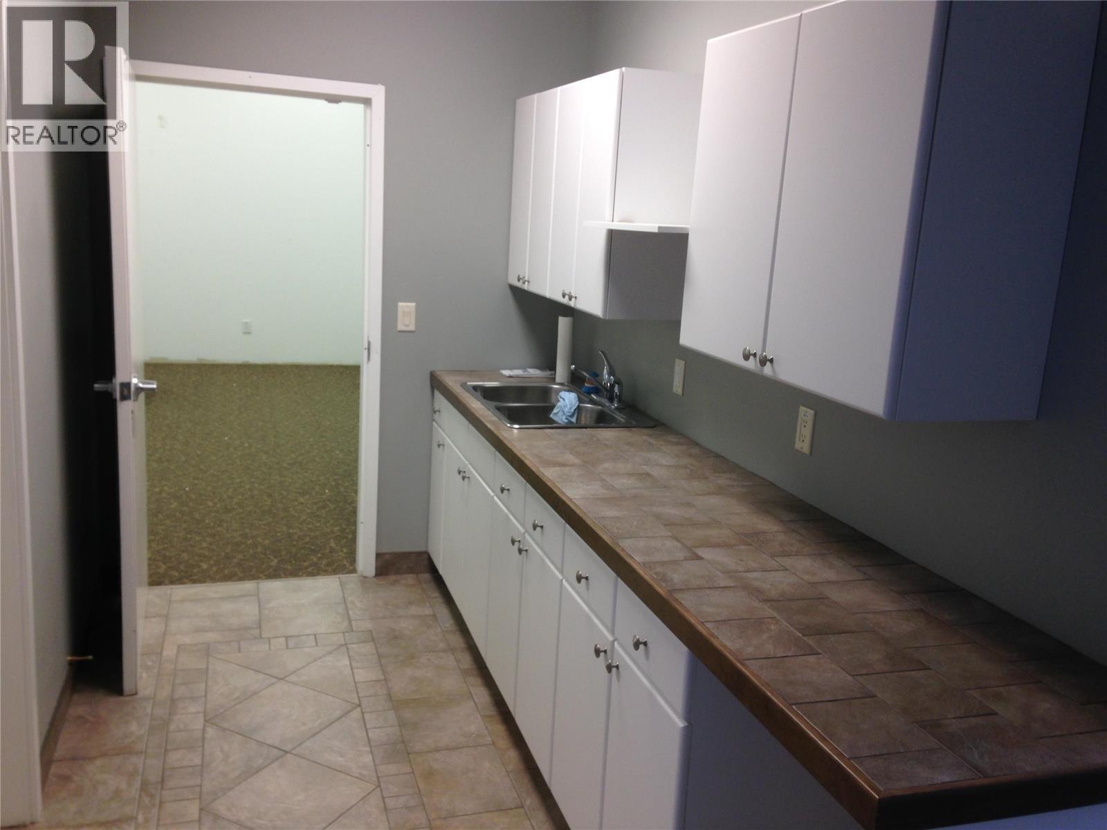 Picture for Unit #2, 3302 Appaloosa  Road https://www.cirrealty.ca/reb/bc/4/10366454_7.jpg