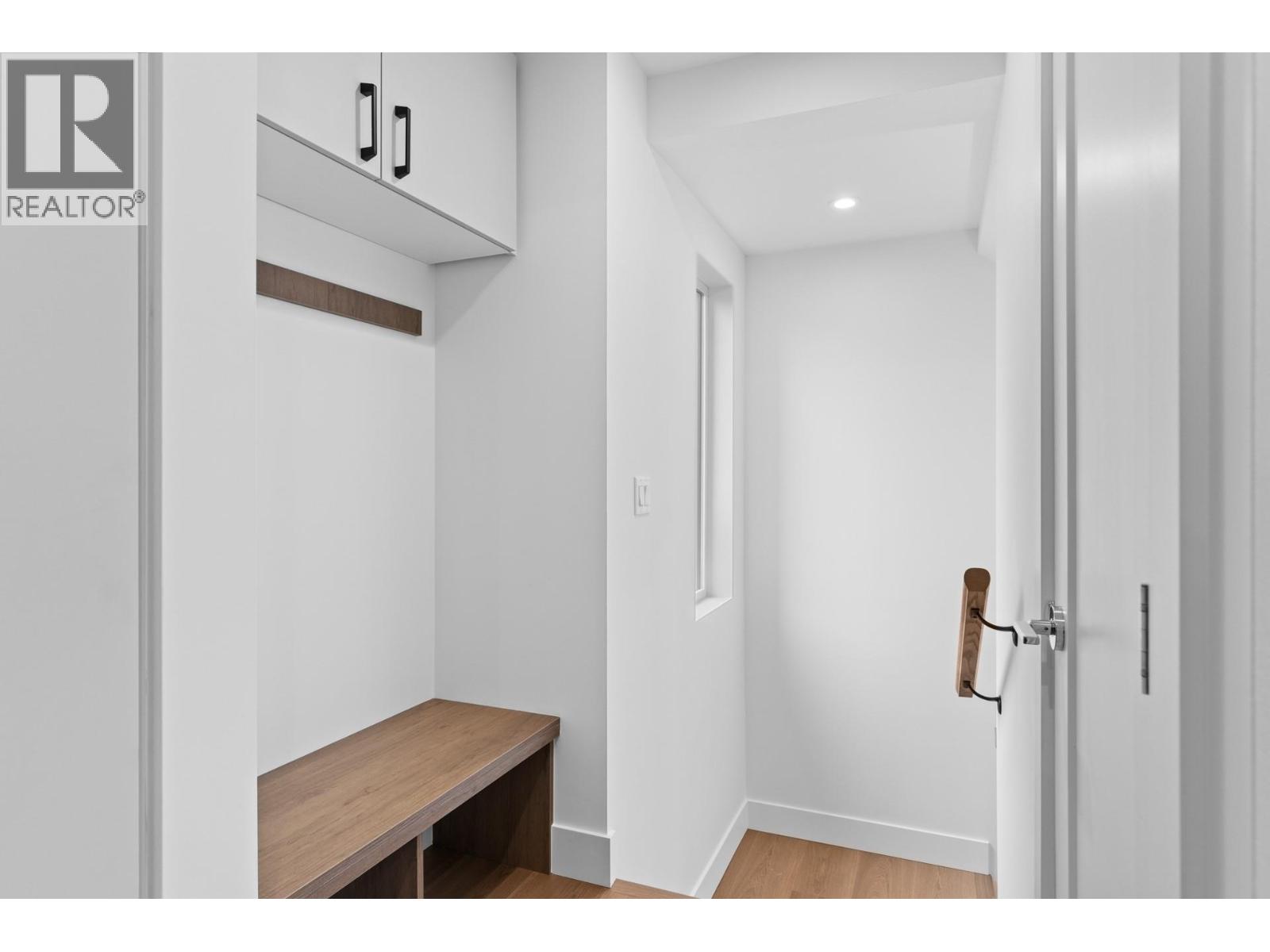 Picture for Unit #5, 1463 Inkar  Road https://www.cirrealty.ca/reb/bc/4/10366474_18.jpg