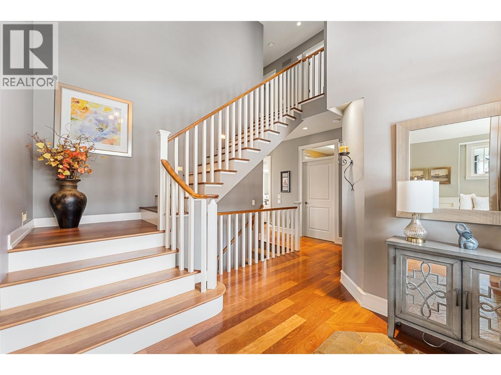 Picture for 427 Long Ridge  Drive https://www.cirrealty.ca/reb/bc/4/10366494_13.jpg