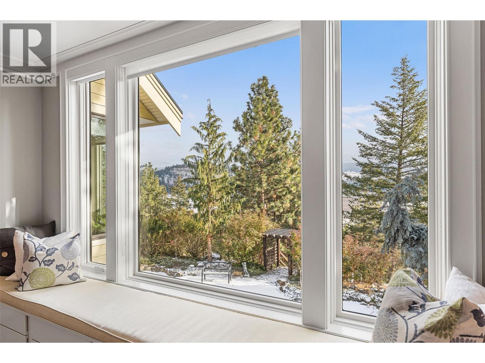 Picture for 427 Long Ridge  Drive https://www.cirrealty.ca/reb/bc/4/10366494_26.jpg