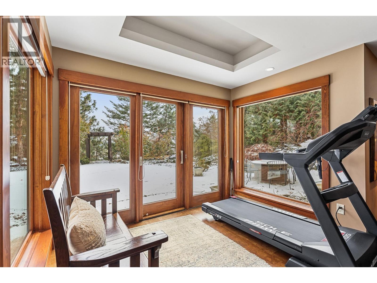 Picture for 427 Long Ridge  Drive https://www.cirrealty.ca/reb/bc/4/10366494_44.jpg