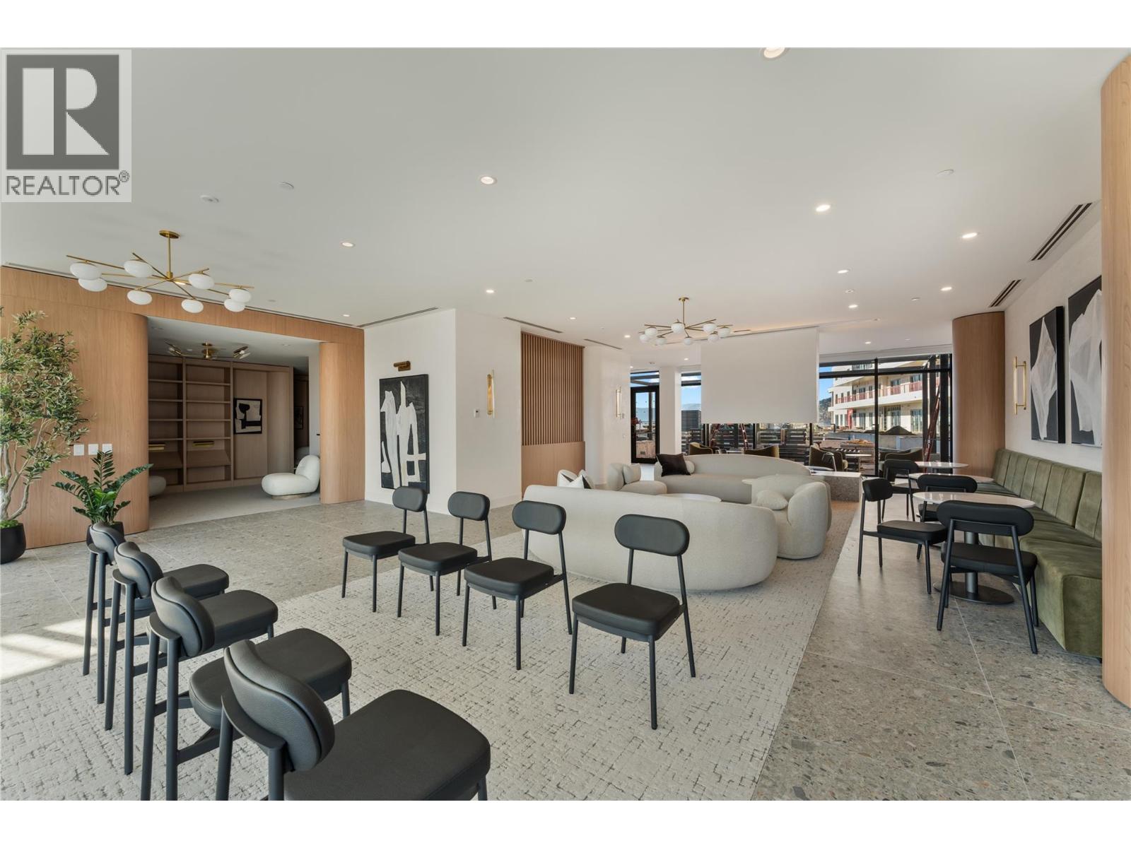 Picture for Unit #414, 3340 Lakeshore  Drive https://www.cirrealty.ca/reb/bc/4/10366574_23.jpg