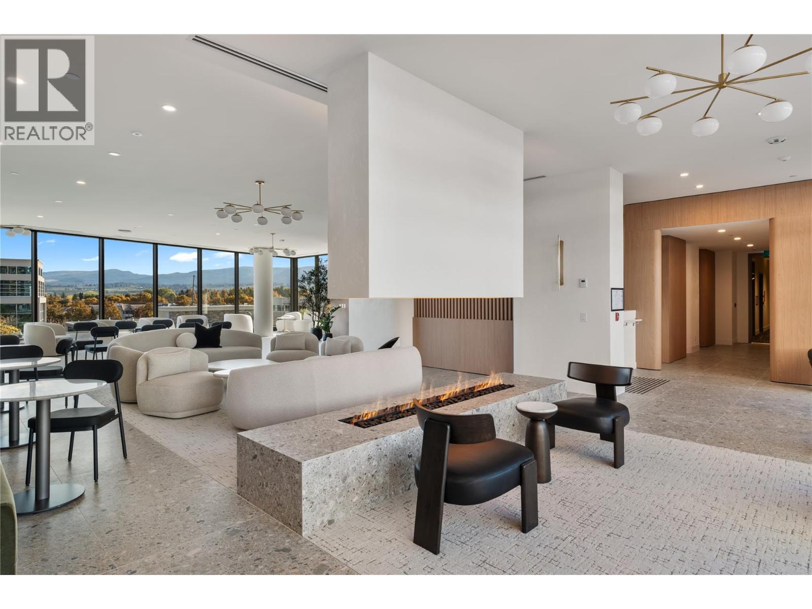 Picture for Unit #414, 3340 Lakeshore  Drive https://www.cirrealty.ca/reb/bc/4/10366574_24.jpg