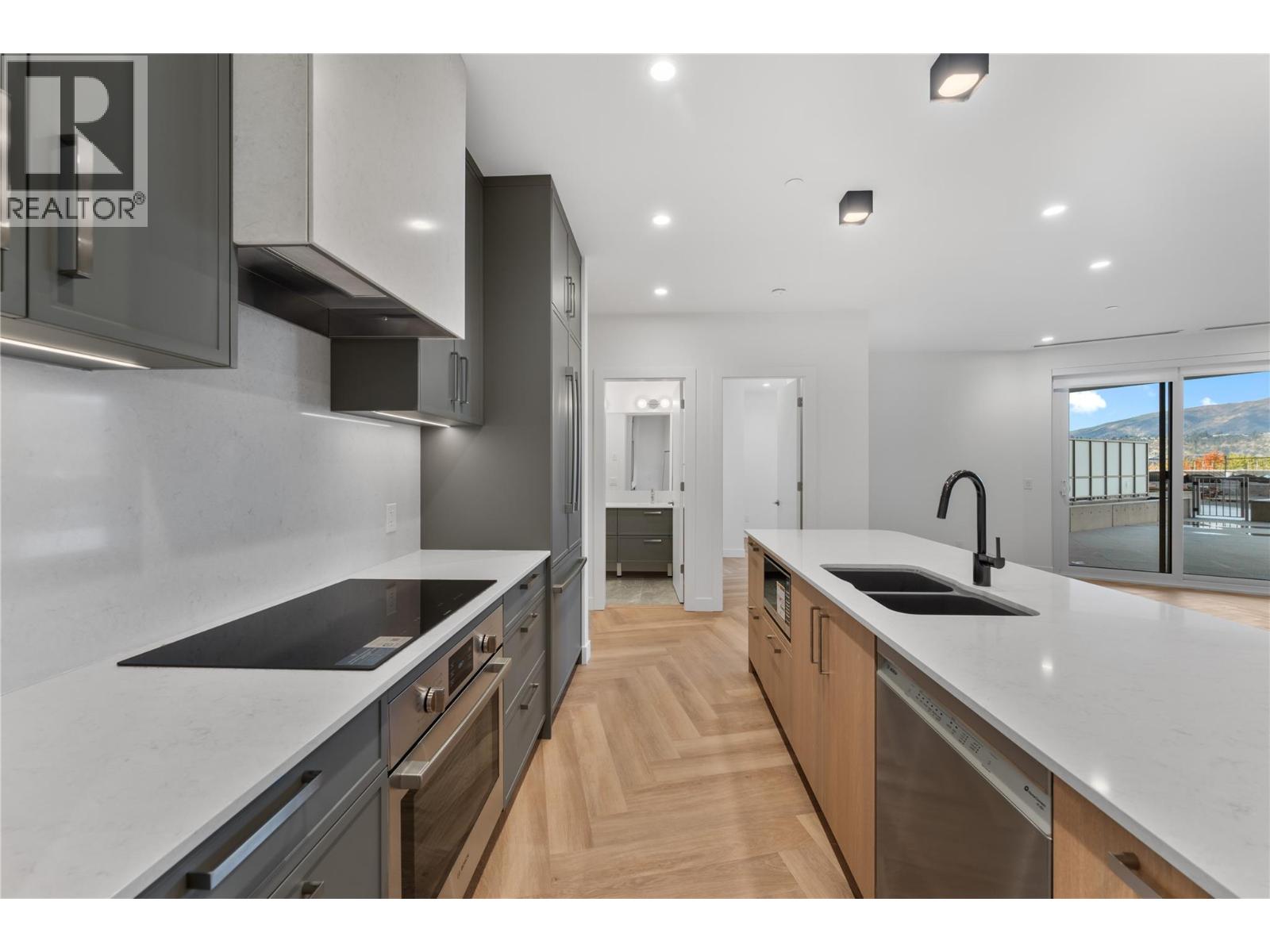 Picture for Unit #414, 3340 Lakeshore  Drive