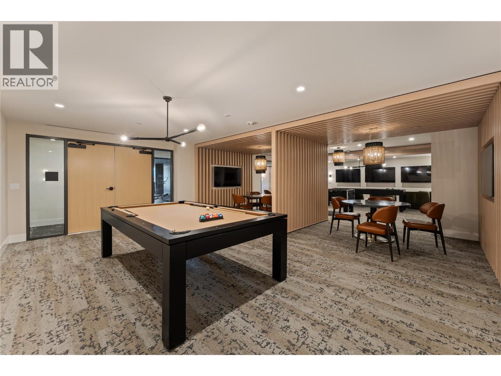 Picture for Unit #414, 3340 Lakeshore  Drive https://www.cirrealty.ca/reb/bc/4/10366574_31.jpg