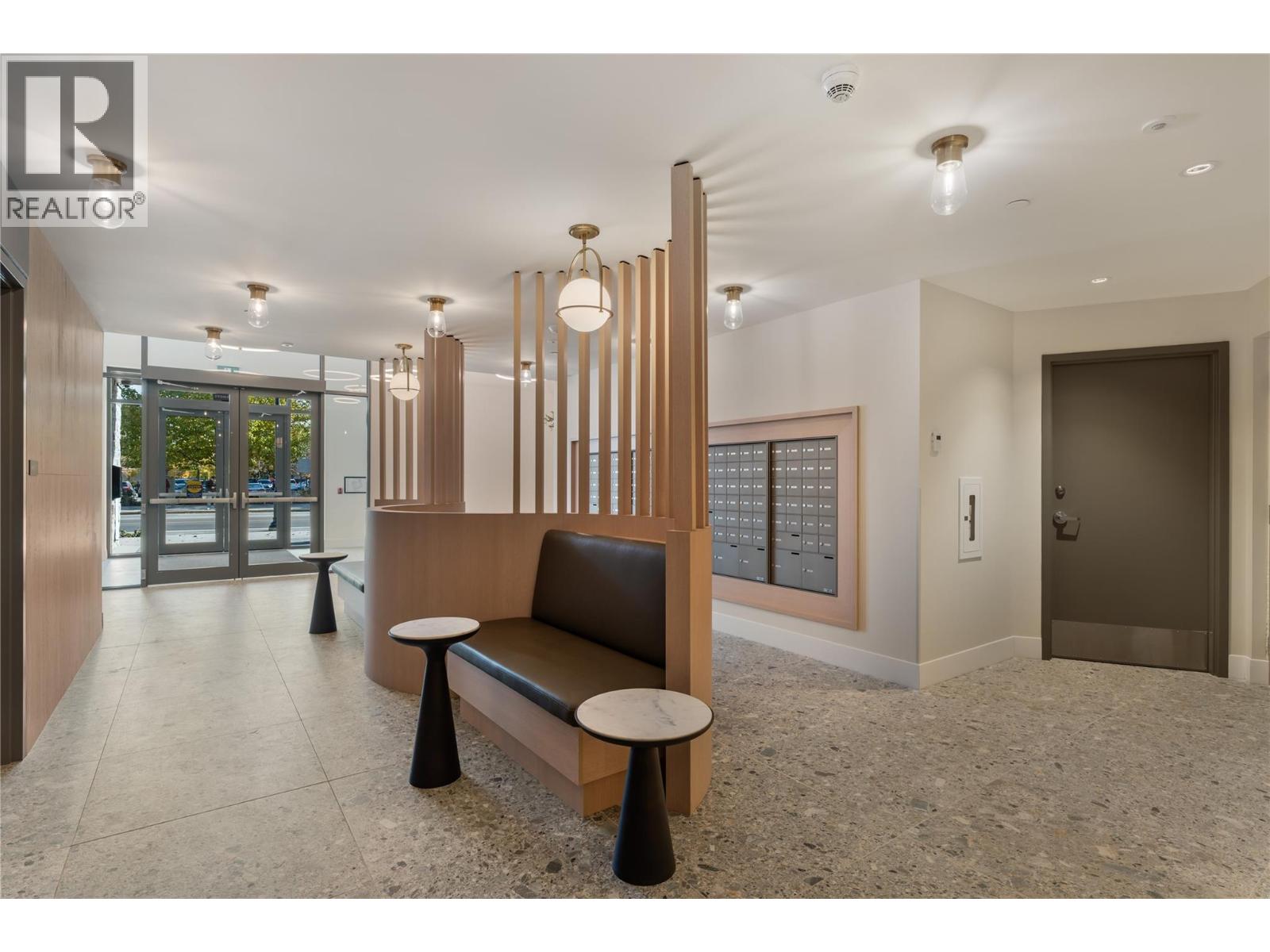 Picture for Unit #414, 3340 Lakeshore  Drive https://www.cirrealty.ca/reb/bc/4/10366574_33.jpg