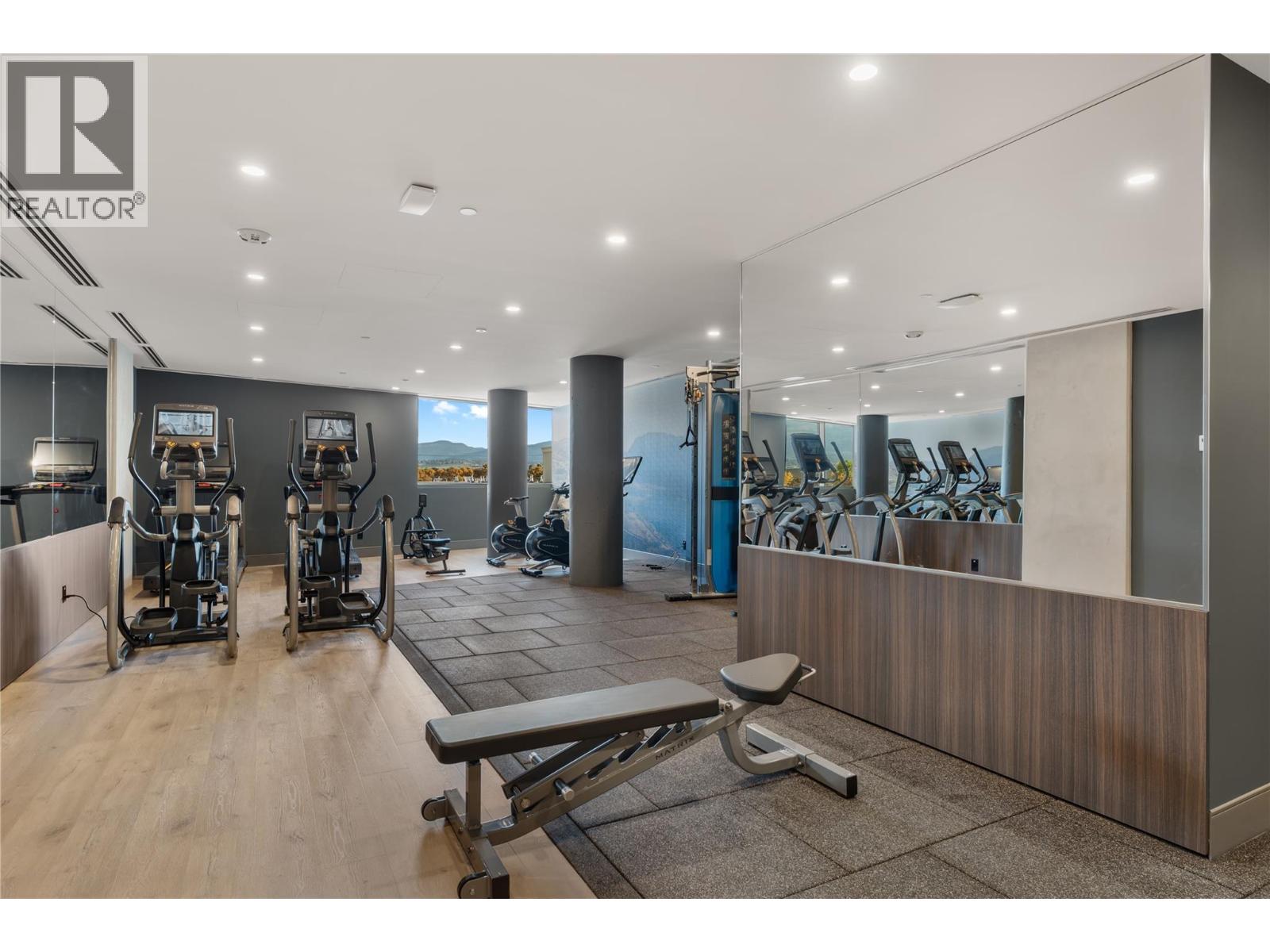 Picture for Unit #414, 3340 Lakeshore  Drive https://www.cirrealty.ca/reb/bc/4/10366574_34.jpg