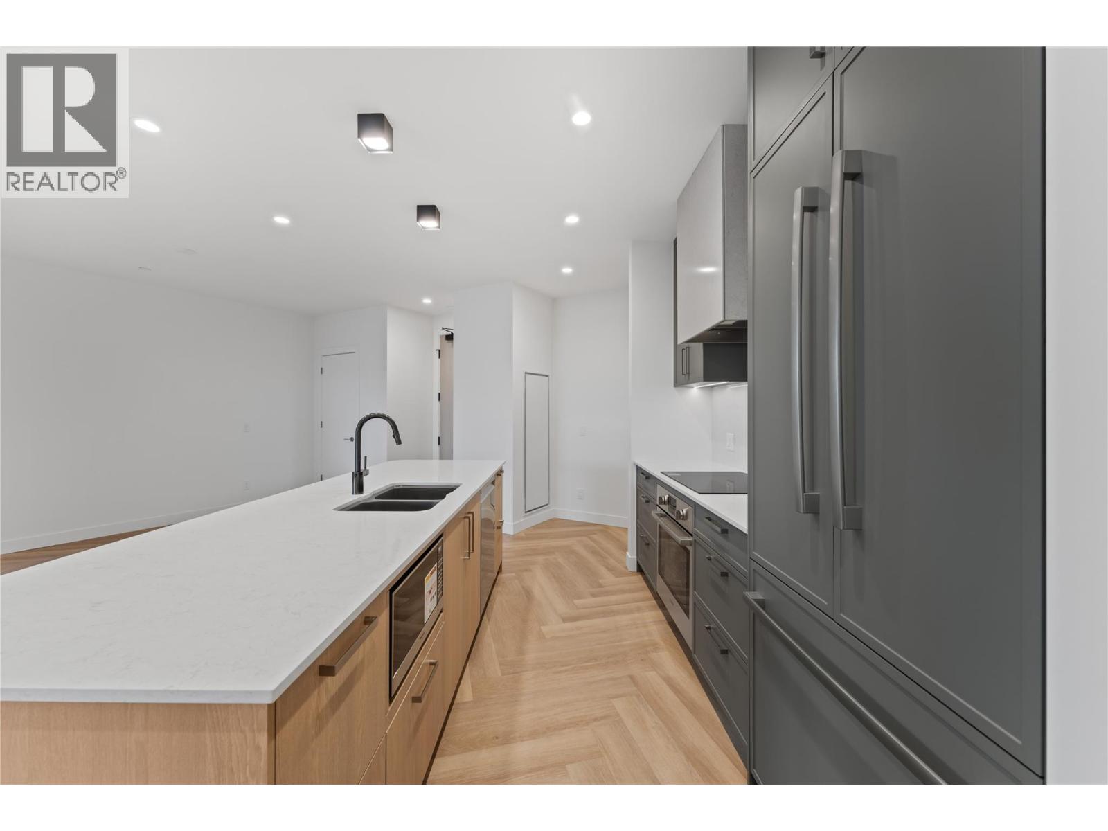 Picture for Unit #414, 3340 Lakeshore  Drive