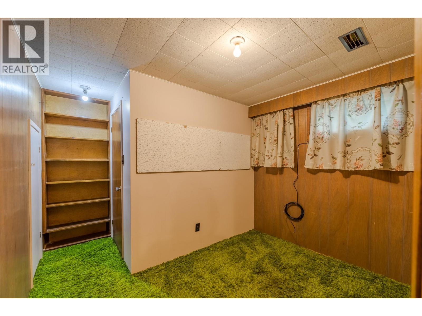 Picture for 793 MacCleave  Avenue https://www.cirrealty.ca/reb/bc/4/10366604_30.jpg