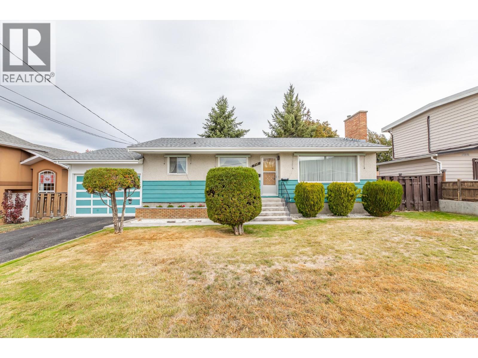 Picture for 793 MacCleave  Avenue https://www.cirrealty.ca/reb/bc/4/10366604_44.jpg