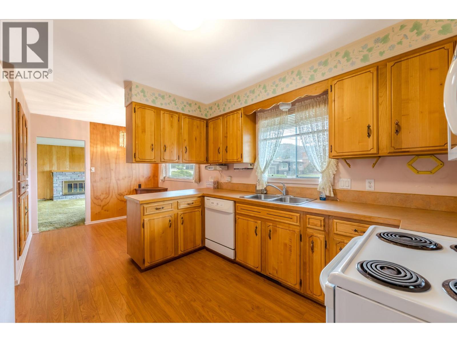 Picture for 793 MacCleave  Avenue