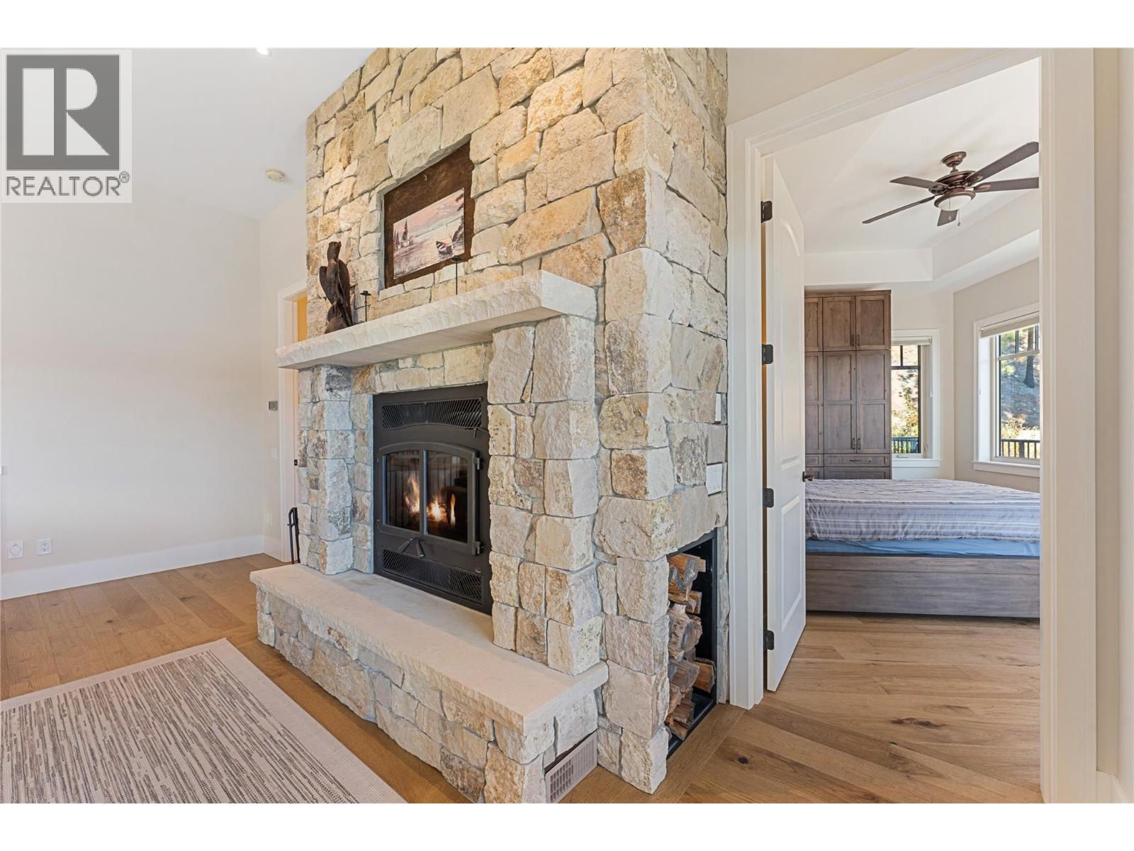 Picture for 2329 Westside  Place https://www.cirrealty.ca/reb/bc/4/10366694_29.jpg