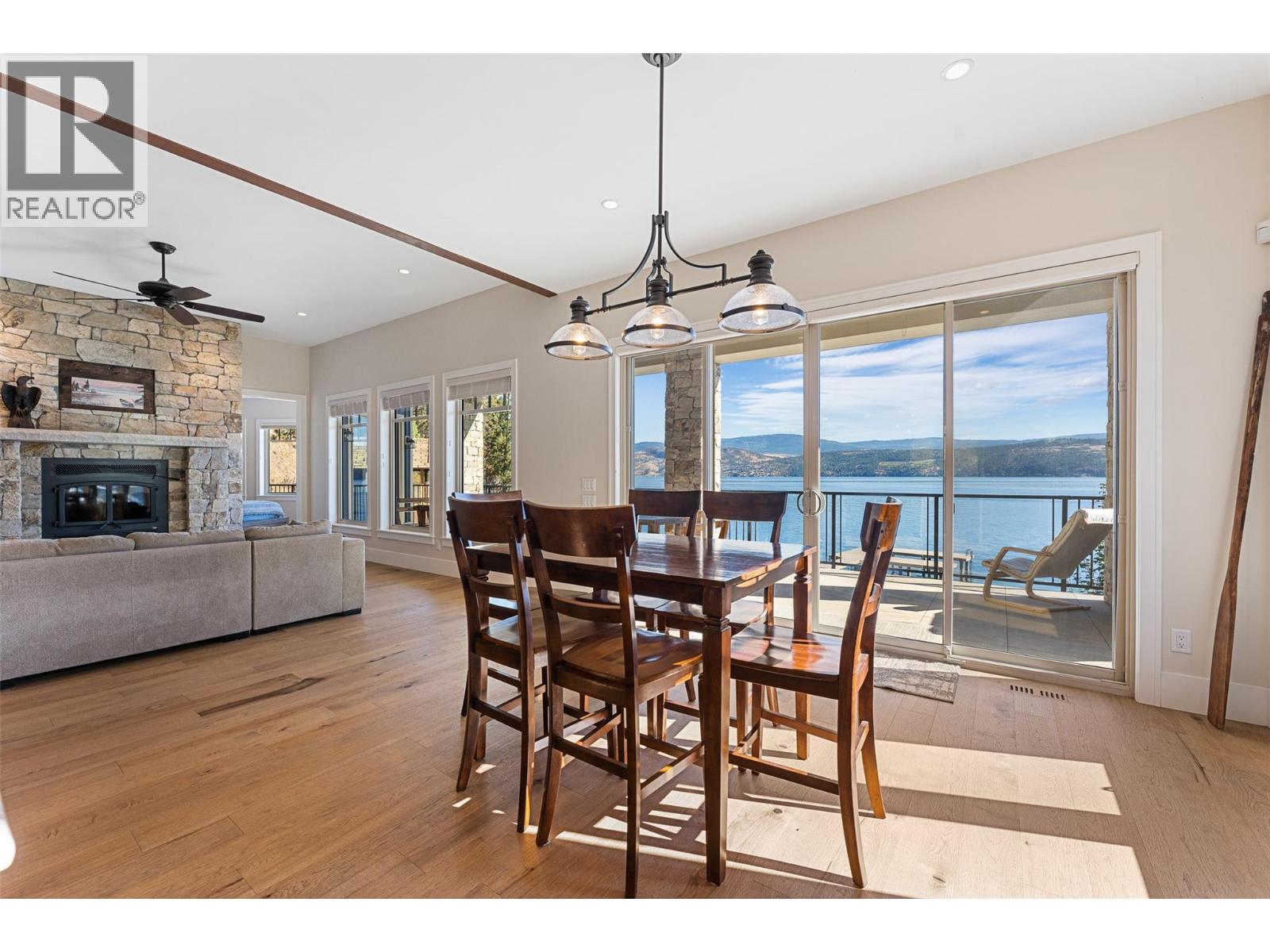 Picture for 2329 Westside  Place https://www.cirrealty.ca/reb/bc/4/10366694_30.jpg