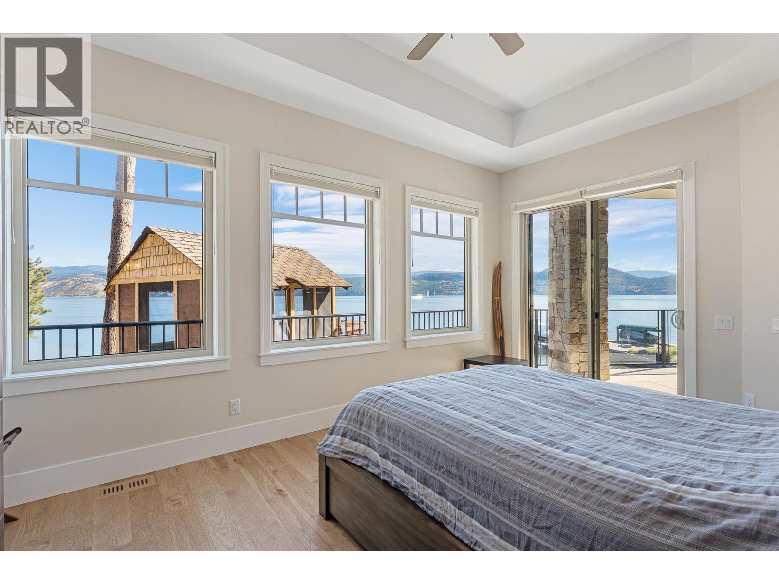 Picture for 2329 Westside  Place https://www.cirrealty.ca/reb/bc/4/10366694_35.jpg