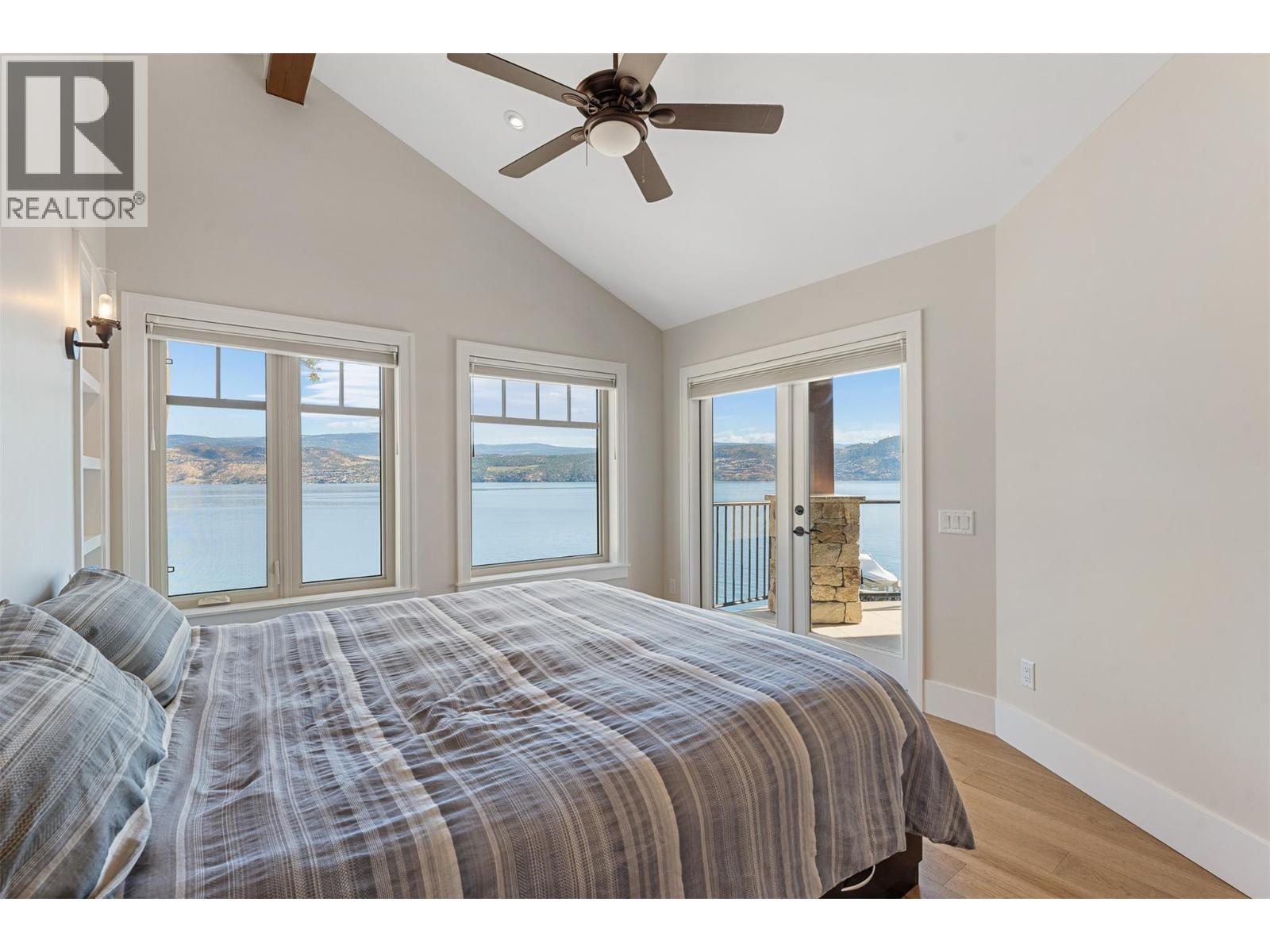 Picture for 2329 Westside  Place https://www.cirrealty.ca/reb/bc/4/10366694_50.jpg