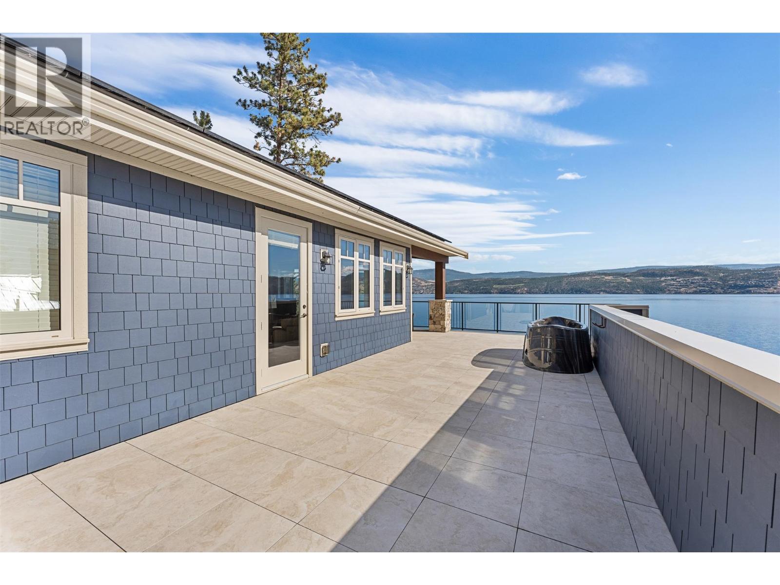 Picture for 2329 Westside  Place https://www.cirrealty.ca/reb/bc/4/10366694_57.jpg