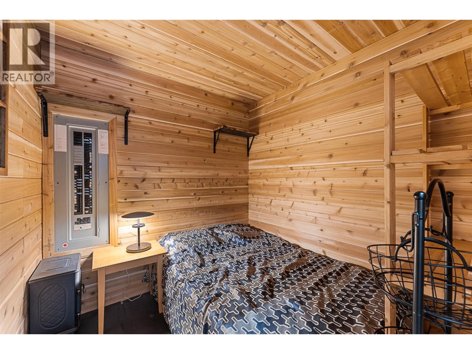 Picture for 2329 Westside  Place https://www.cirrealty.ca/reb/bc/4/10366694_71.jpg