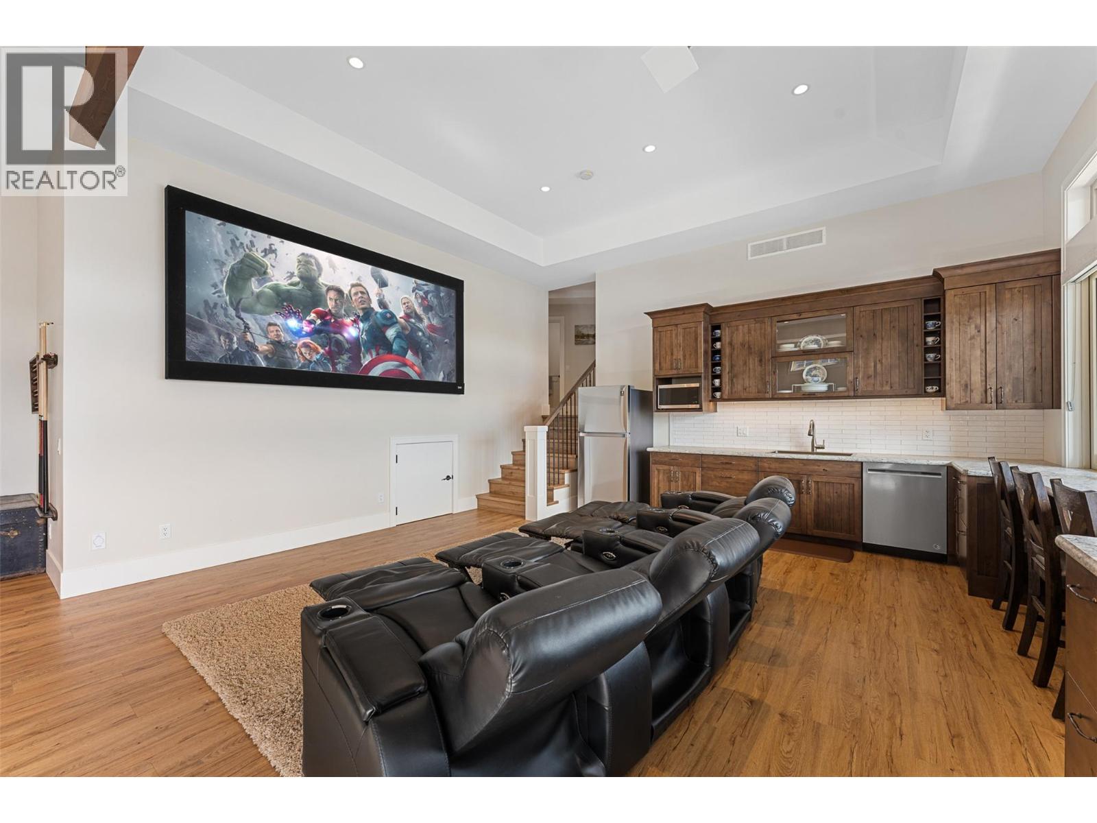 Picture for 2329 Westside  Place https://www.cirrealty.ca/reb/bc/4/10366694_73.jpg