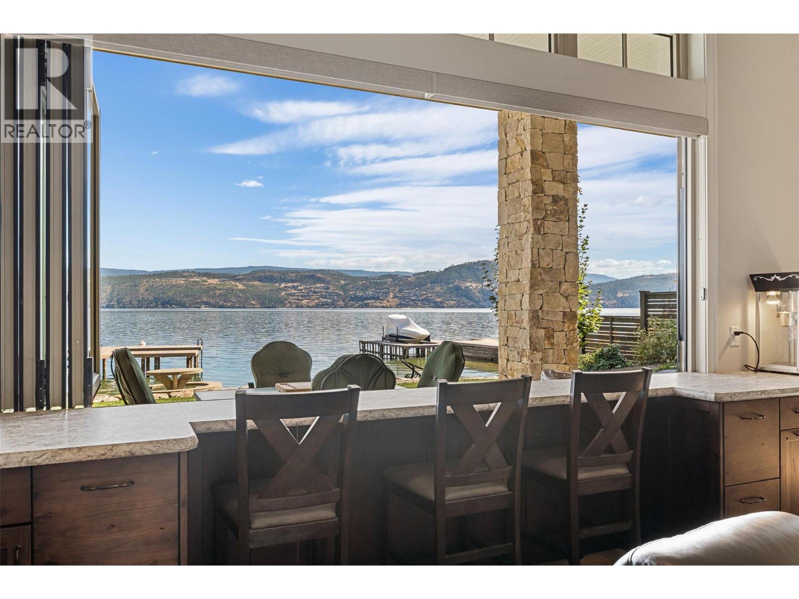 Picture for 2329 Westside  Place https://www.cirrealty.ca/reb/bc/4/10366694_77.jpg