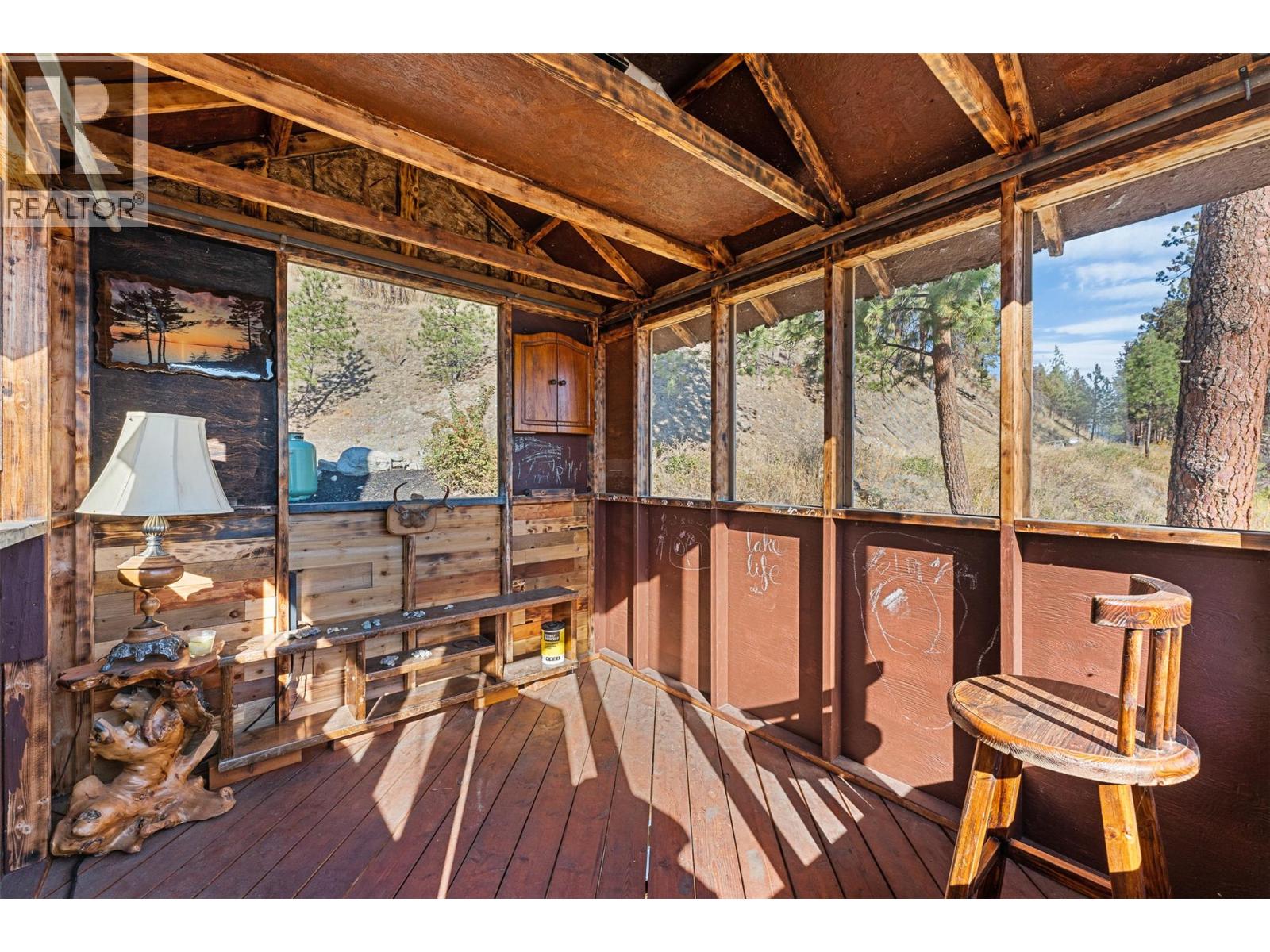 Picture for 2329 Westside  Place https://www.cirrealty.ca/reb/bc/4/10366694_89.jpg