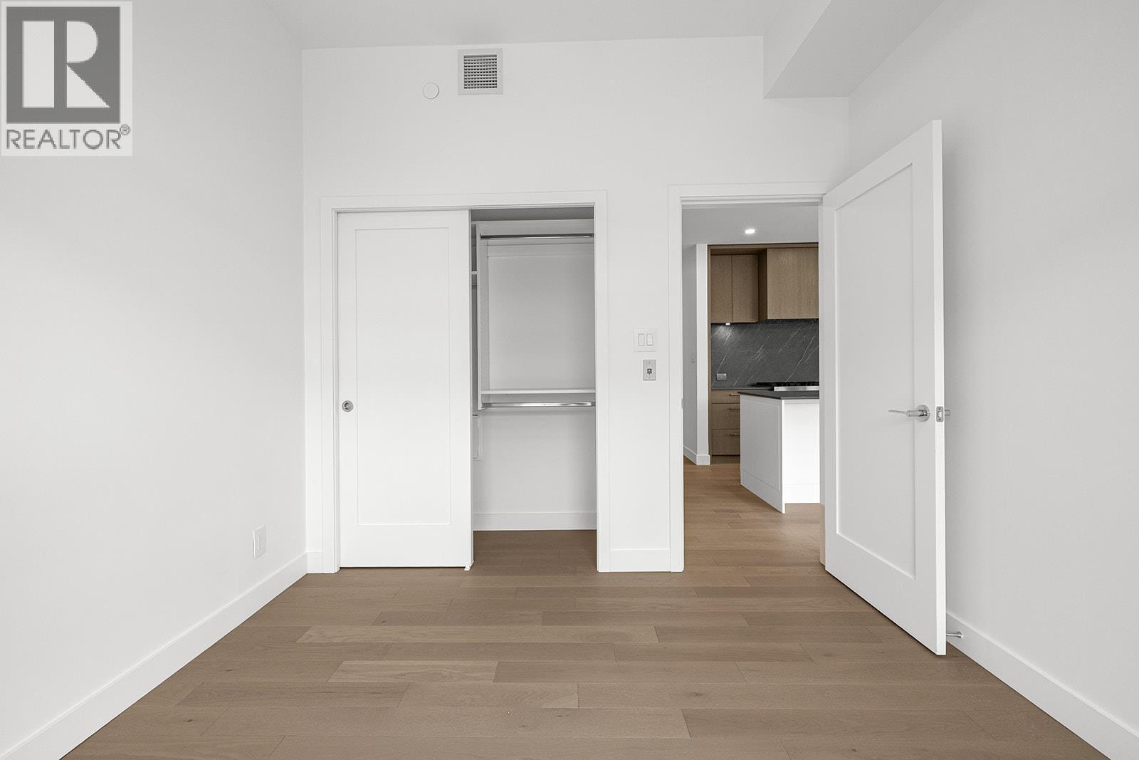 Picture for Unit #509, 3409 Lakeshore  Road https://www.cirrealty.ca/reb/bc/4/10366724_24.jpg