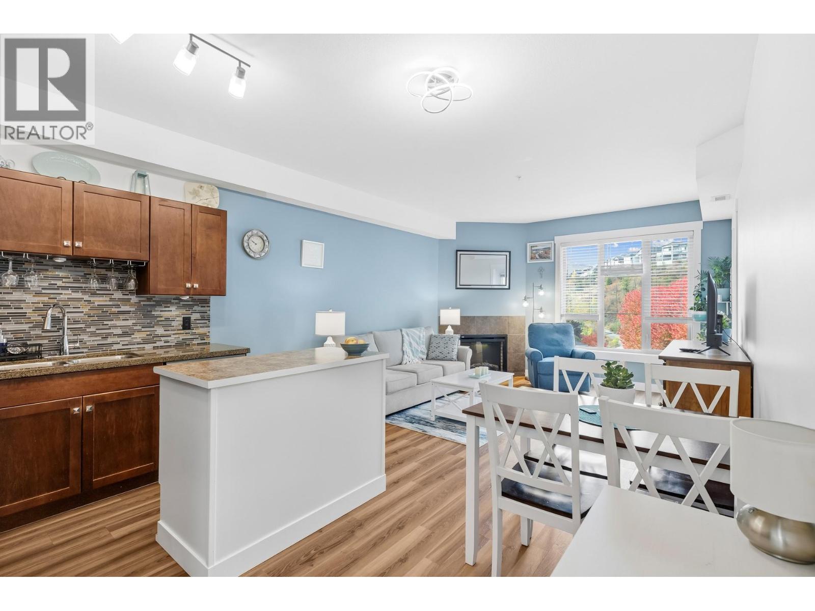 Picture for Unit #1405, 1875 Country Club  Drive https://www.cirrealty.ca/reb/bc/4/10366734_10.jpg