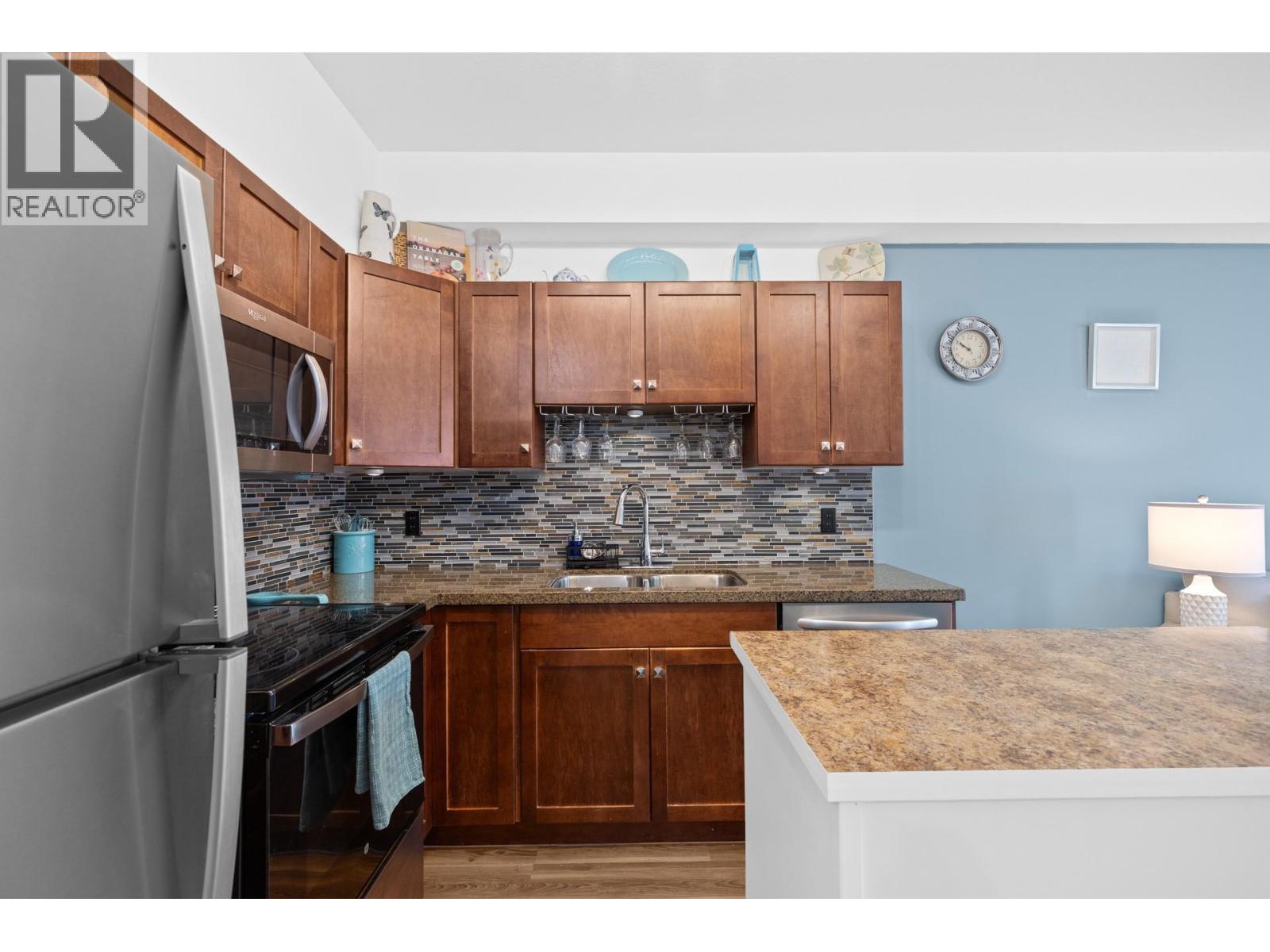 Picture for Unit #1405, 1875 Country Club  Drive https://www.cirrealty.ca/reb/bc/4/10366734_12.jpg