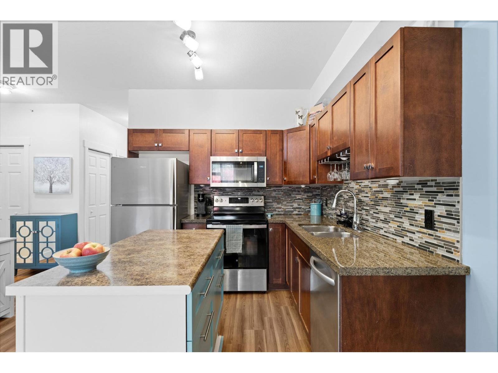 Picture for Unit #1405, 1875 Country Club  Drive https://www.cirrealty.ca/reb/bc/4/10366734_13.jpg