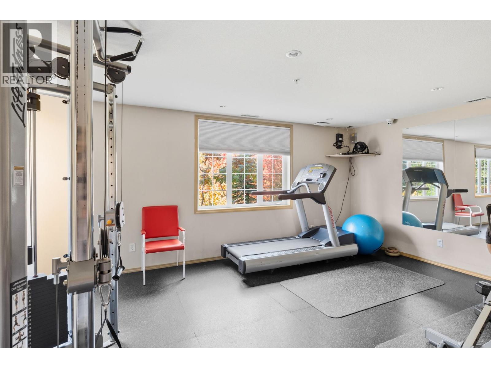 Picture for Unit #1405, 1875 Country Club  Drive https://www.cirrealty.ca/reb/bc/4/10366734_33.jpg