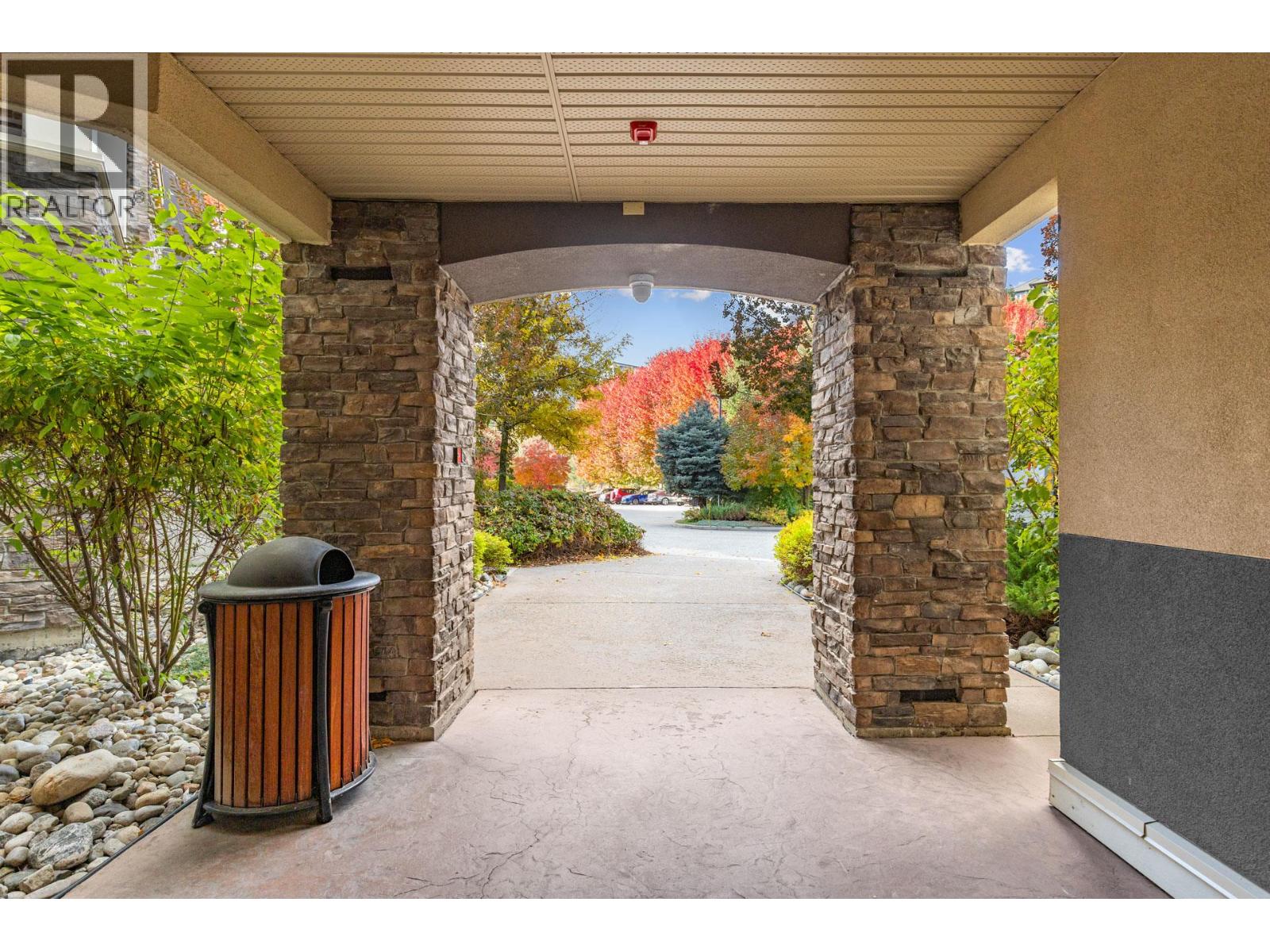 Picture for Unit #1405, 1875 Country Club  Drive https://www.cirrealty.ca/reb/bc/4/10366734_38.jpg