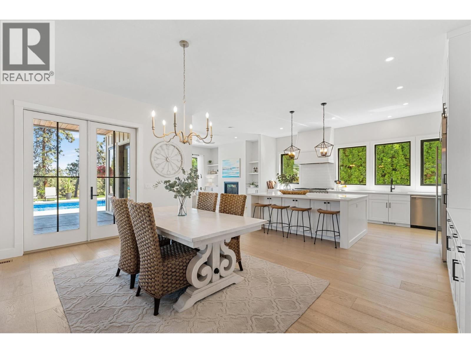 Picture for 1180 Mission Ridge  Road https://www.cirrealty.ca/reb/bc/4/10366754_11.jpg